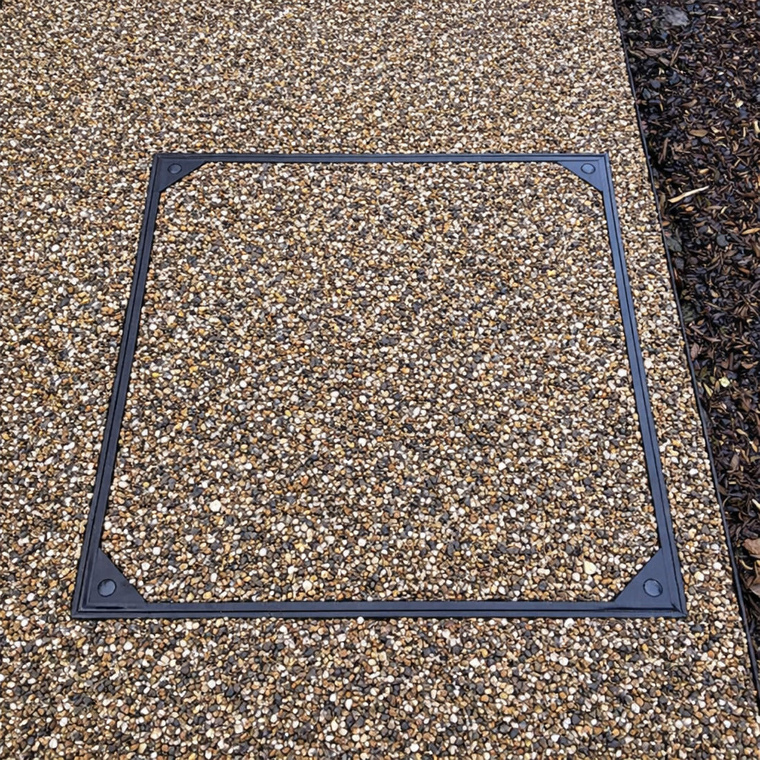 Resin Bound Stone and Recessed Manhole Covers