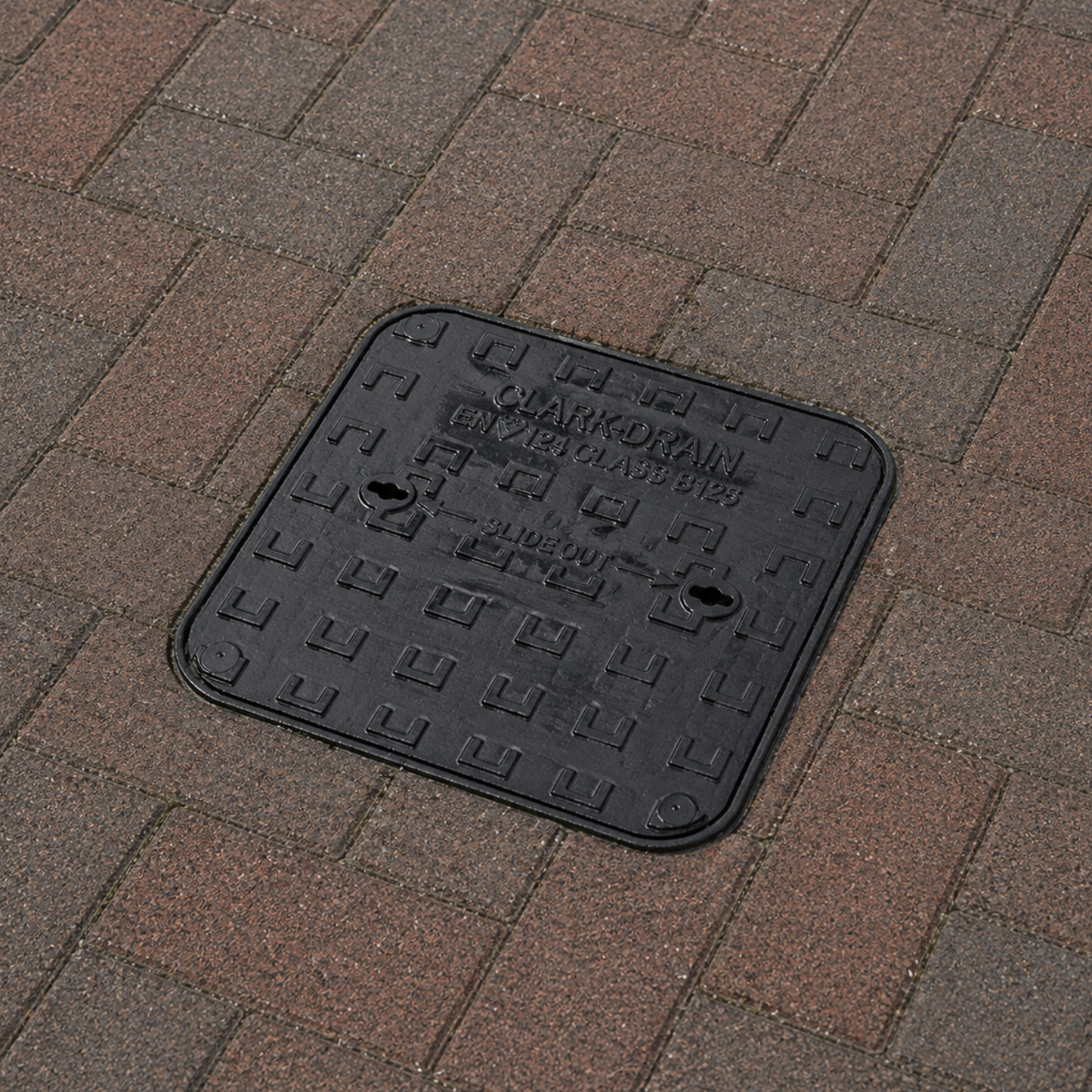 450 x 450mm Ductile Iron Manhole Cover and Frame B125