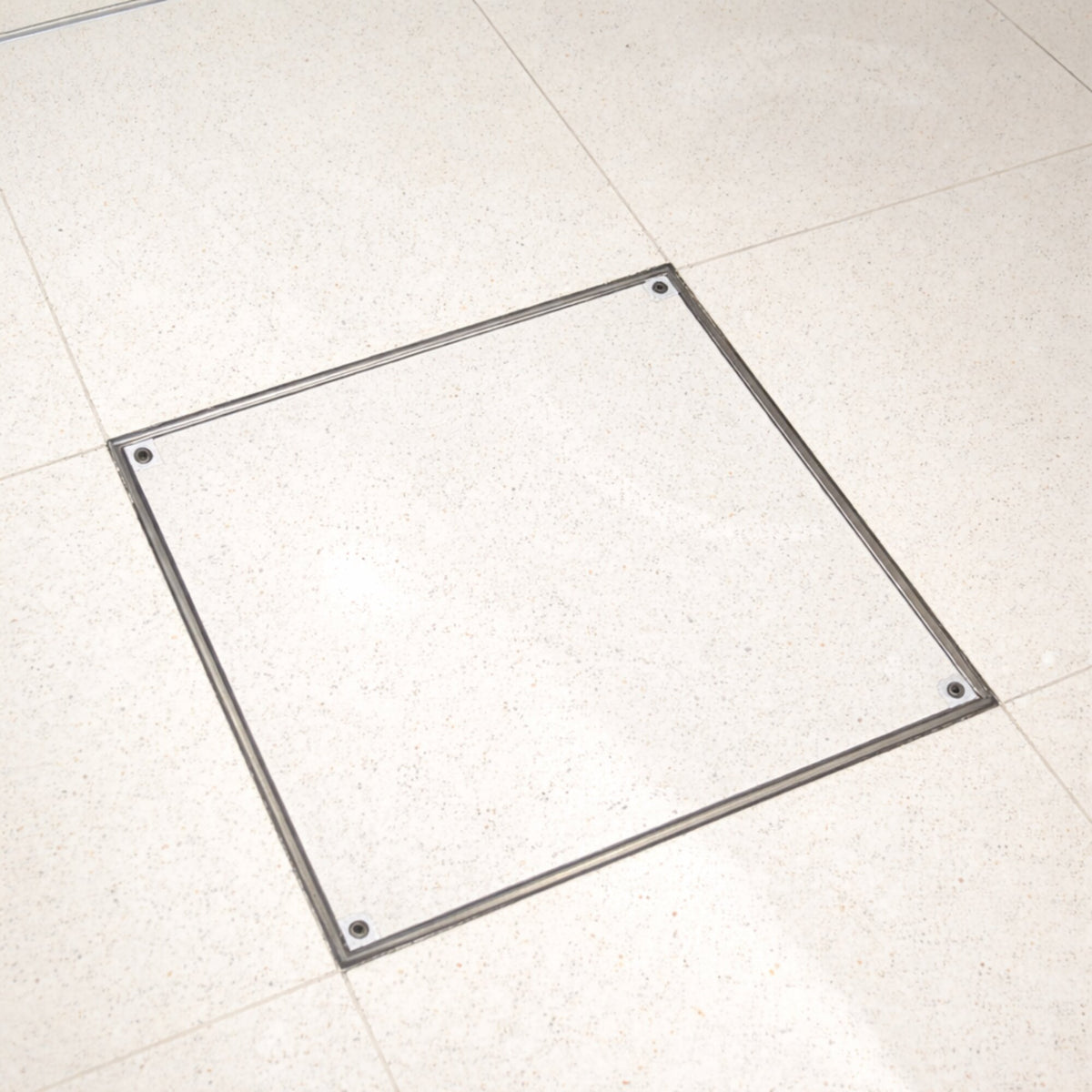 750 x 750mm Sealed & Locking Recessed Manhole Cover