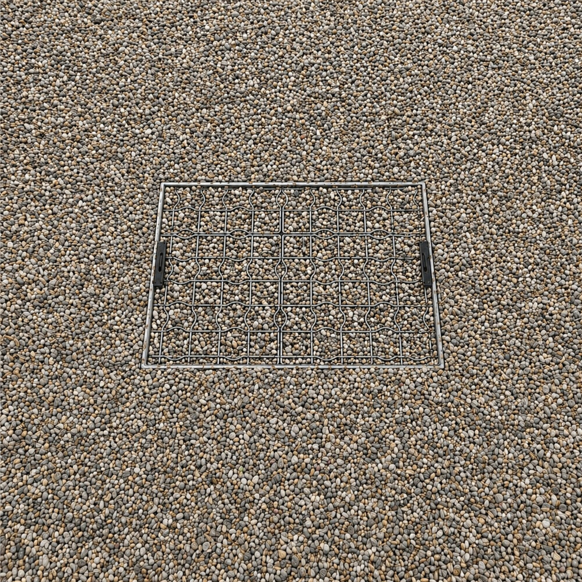 600 x 600mm Grass & Gravel Recessed Manhole Cover 10 Tonne