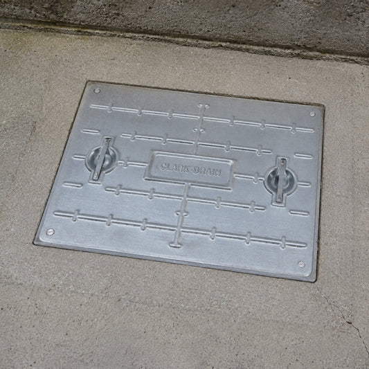 600 x 450mm Sealed & Locking Solid Top Manhole Cover, 5 Tonne